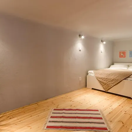 Canella * Budapest